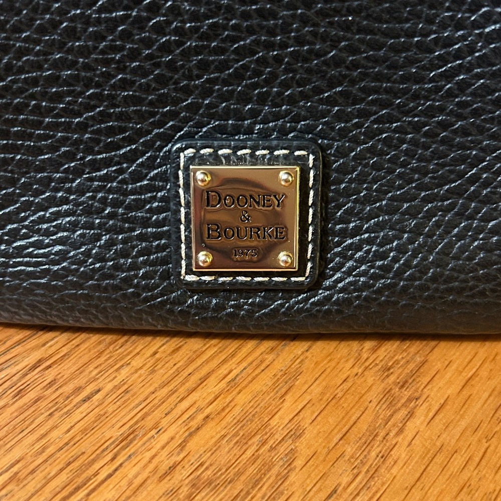 Dooney and bourke wristlet - Picture 2 of 5